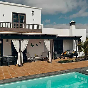 Casa Del Sol Naciente - Heated Pools - Wifi - Uk,be,nl,fr Tv Channels Villa Playa Blanca (Lanzarote)